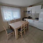 Borti Apartamento Zamárdi