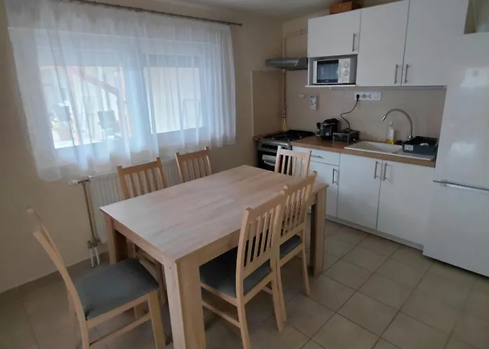 Borti Apartment Zamárdi
